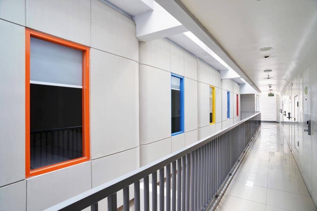 Pop! Hotel Tebet Yakarta Exterior foto