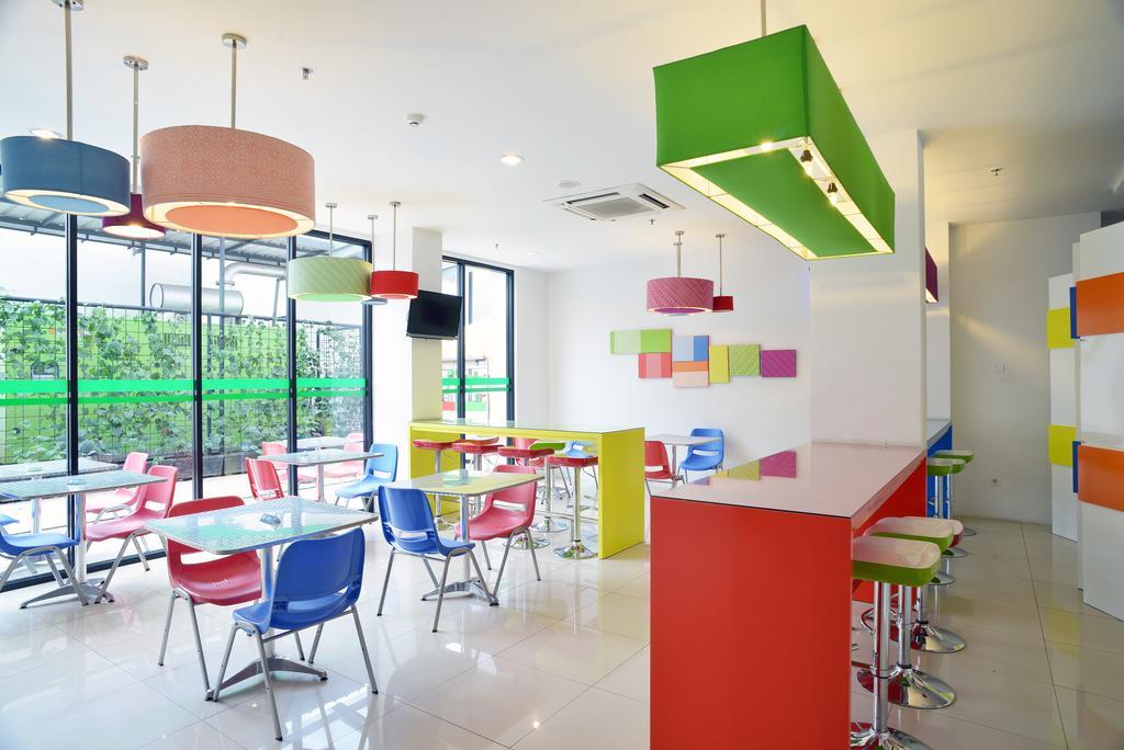 Pop! Hotel Tebet Yakarta Exterior foto